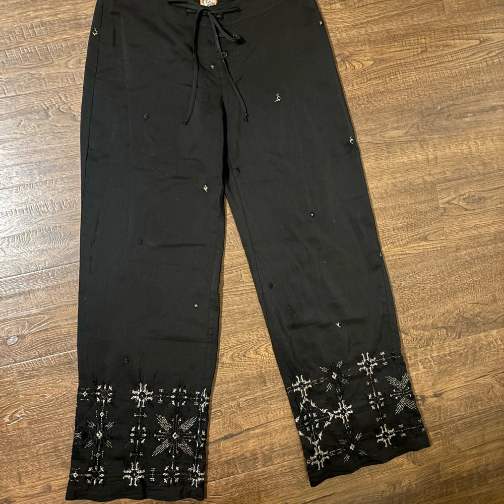 Burning Torch Embroidered Crop Pants